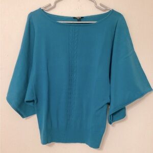 Metrostyle NWOT women’s light weight sweater. P2P 16” Length 13” small